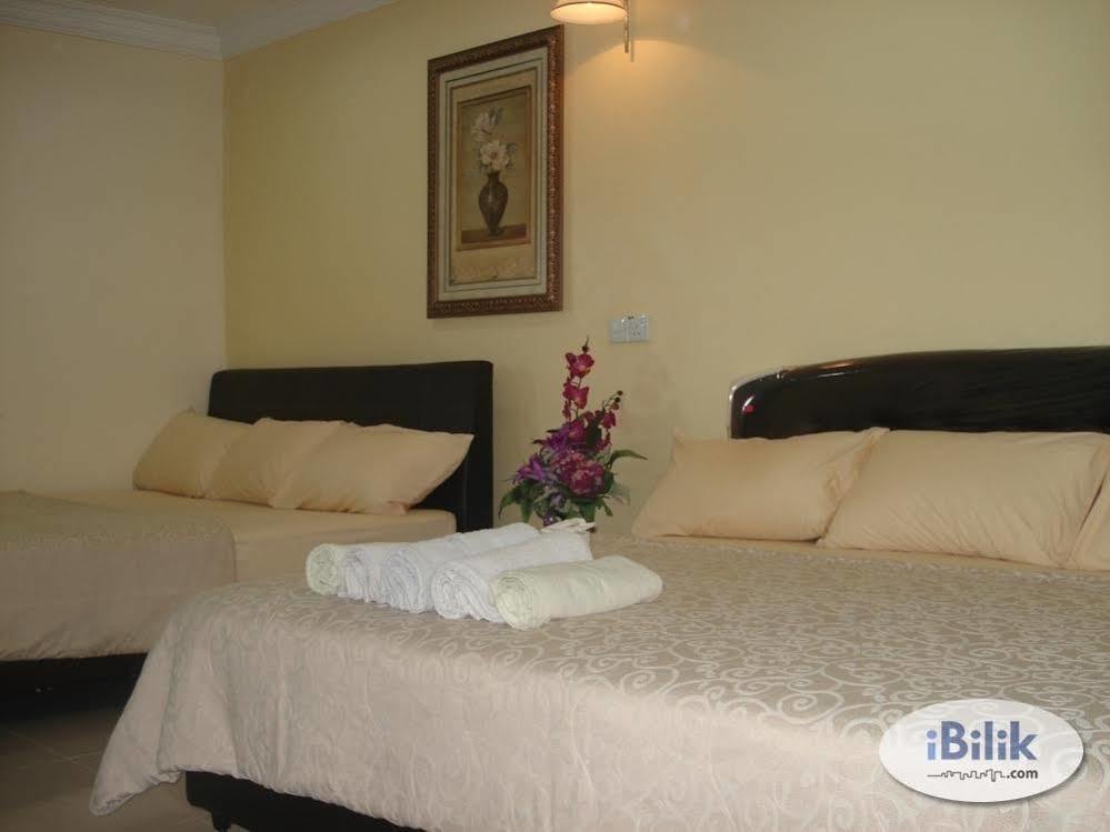Casavilla Travellers alojamiento Taiping Exterior foto